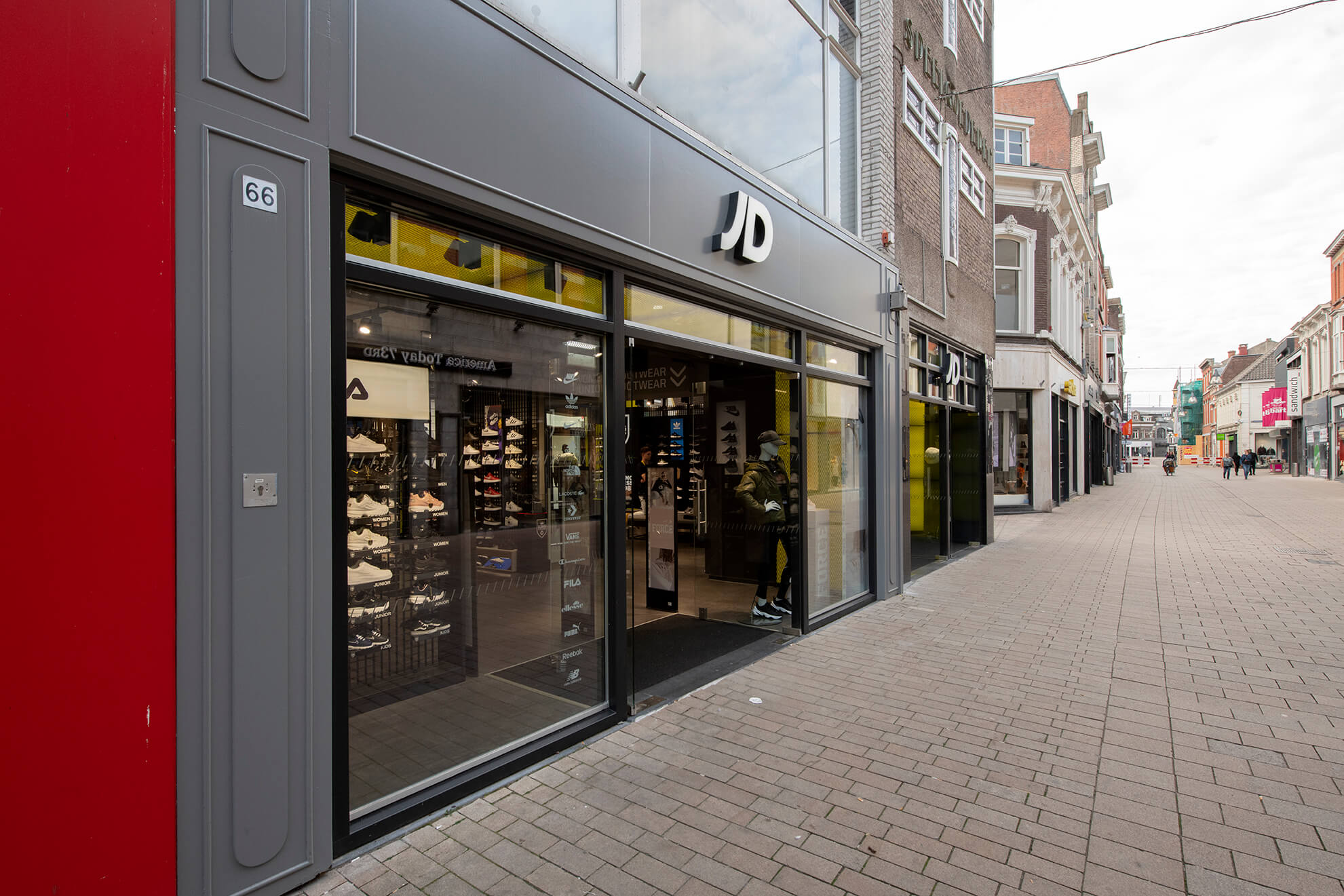 antenne Omkleden hun JD Sports Heuvelstraat Tilburg | Houtepen B.V.